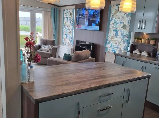 Pemberton Arrondale Lodge, Lakeside View *