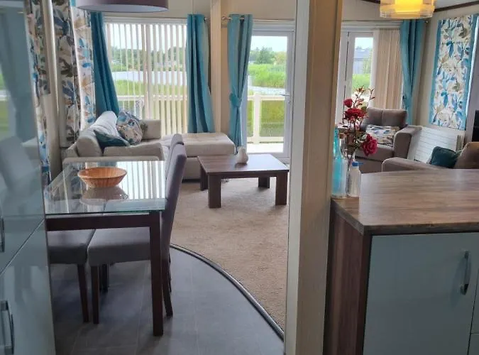 Pemberton Arrondale Lodge, Lakeside View Holiday park