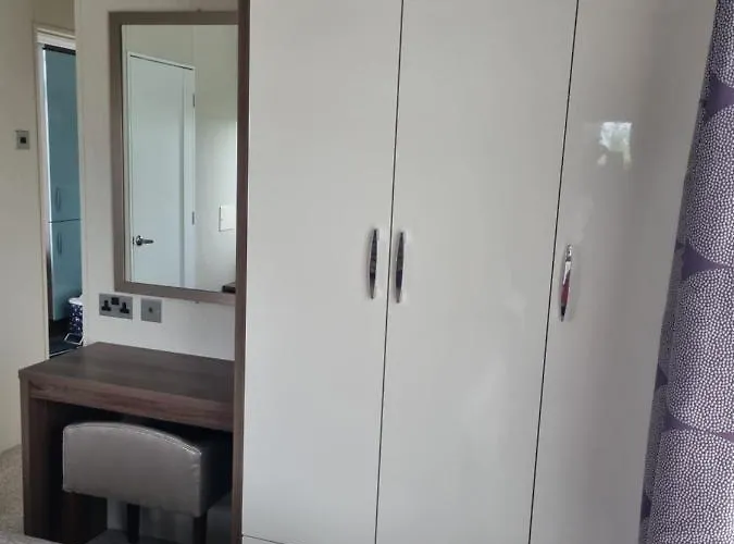 Pemberton Arrondale Lodge, Lakeside View * Flookburgh