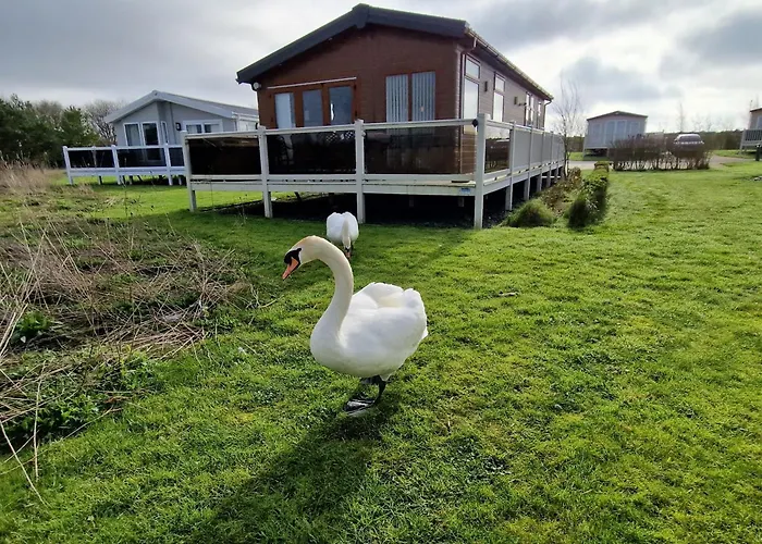 Pemberton Arrondale Lodge, Lakeside View * Flookburgh